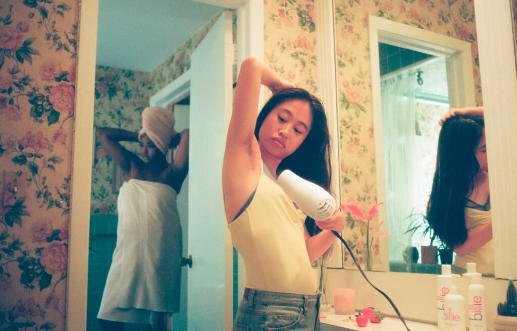 Photo Sweaty armpits